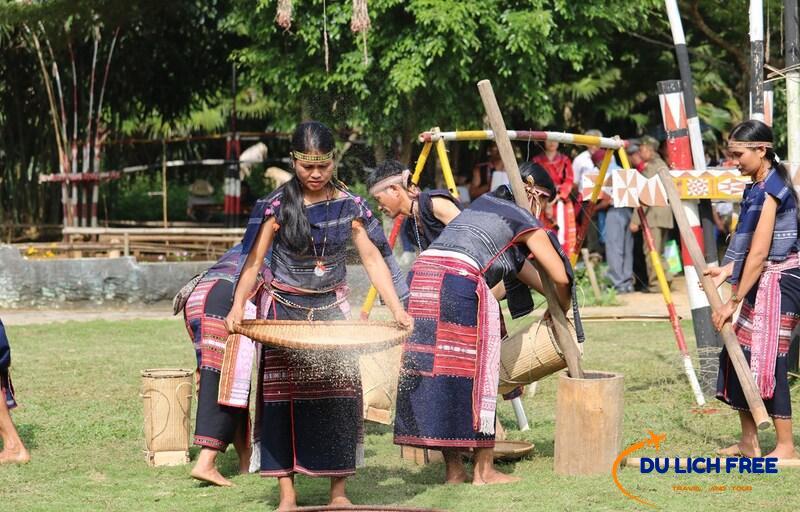 Lễ Hội Mừng Lúa Mới của Dân Tộc Êđê