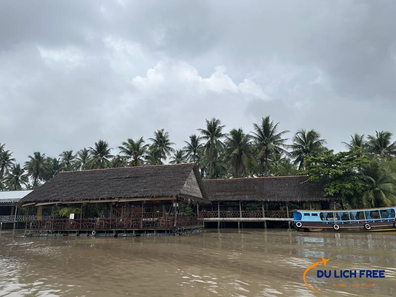 Khu du lịch sinh thái Làng Bè