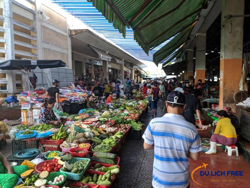 Tìm hiểu văn hóa người dân địa phương tại chợ Nại Hiên Đông