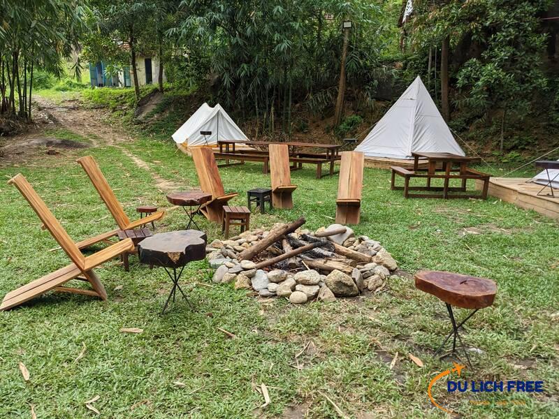 Tổ chức camping cùng hội bạn thân