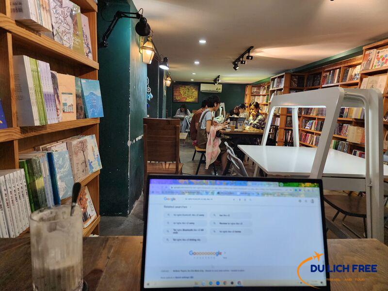 Nhã Nam Books N’ Coffee