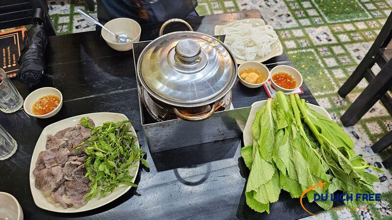 Lẩu bò PHỞ HOUSE nước dùng thanh ngọt, hương vị bò đậm đà