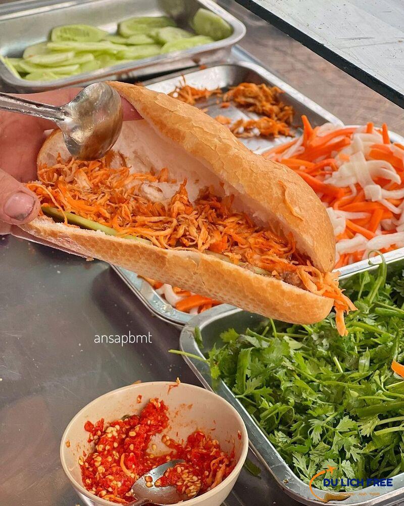 Bánh mì gà Dì Hương | hương vị độc đáo tại Đà Nẵng