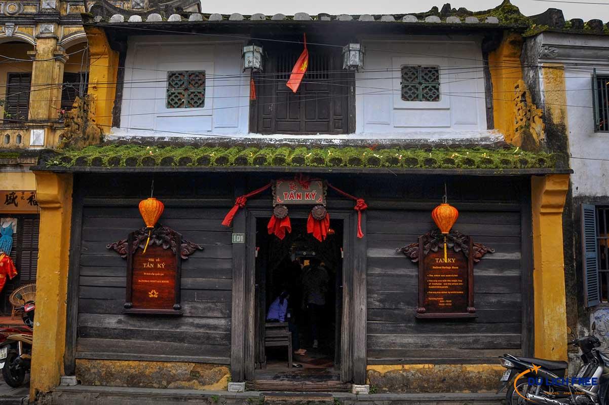 Mặt tiền nhà cổ Tấn Ký ở số 101 Nguyễn Thái Học, Hội An